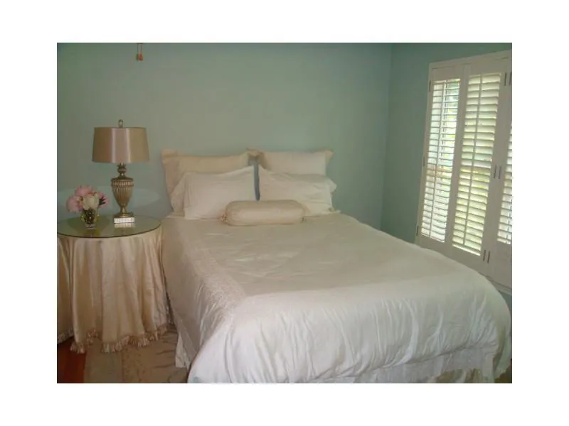 102 Glentown Way Unit 102, Atlanta, Georgia 30328, 3 Bedrooms Bedrooms, ,2 BathroomsBathrooms,Residential,Sold,102 Glentown Way Unit 102,5054531