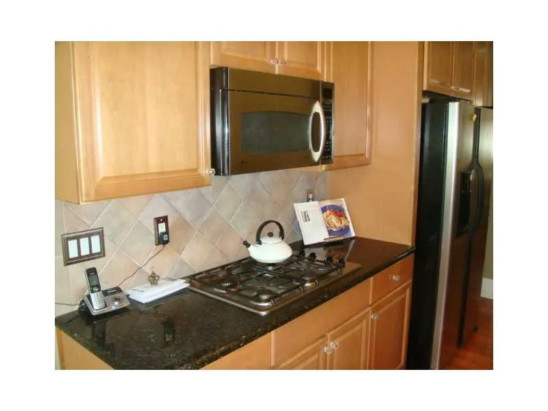 102 Glentown Way Unit 102, Atlanta, Georgia 30328, 3 Bedrooms Bedrooms, ,2 BathroomsBathrooms,Residential,Sold,102 Glentown Way Unit 102,5054531