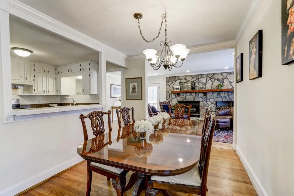 105 Spruell Springs Road, Atlanta, Georgia 30342, 3 Bedrooms Bedrooms, ,2 BathroomsBathrooms,Residential,Sold,105 Spruell Springs Road,5809880