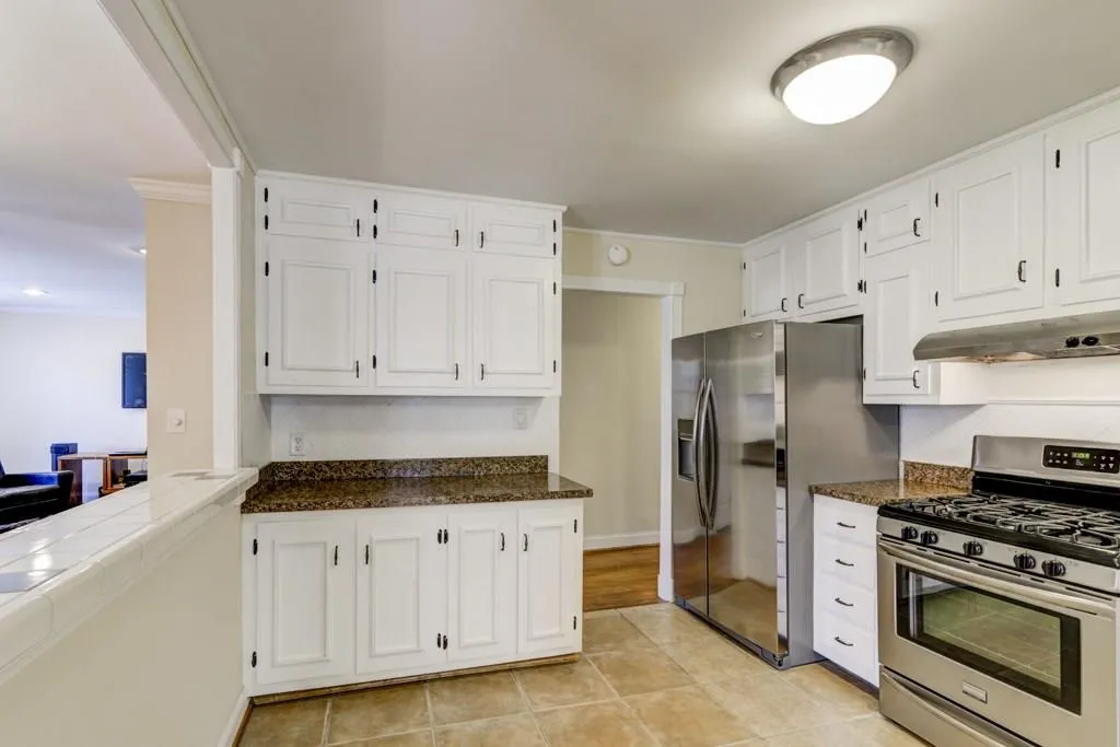 105 Spruell Springs Road, Atlanta, Georgia 30342, 3 Bedrooms Bedrooms, ,2 BathroomsBathrooms,Residential,Sold,105 Spruell Springs Road,5809880
