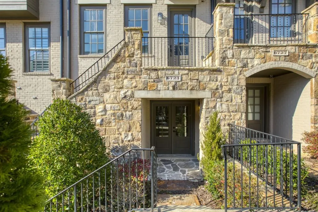 6723 Encore Boulevard, Sandy Springs, Georgia 30328, 3 Bedrooms Bedrooms, ,4 BathroomsBathrooms,Residential,Sold,6723 Encore Boulevard,7016633