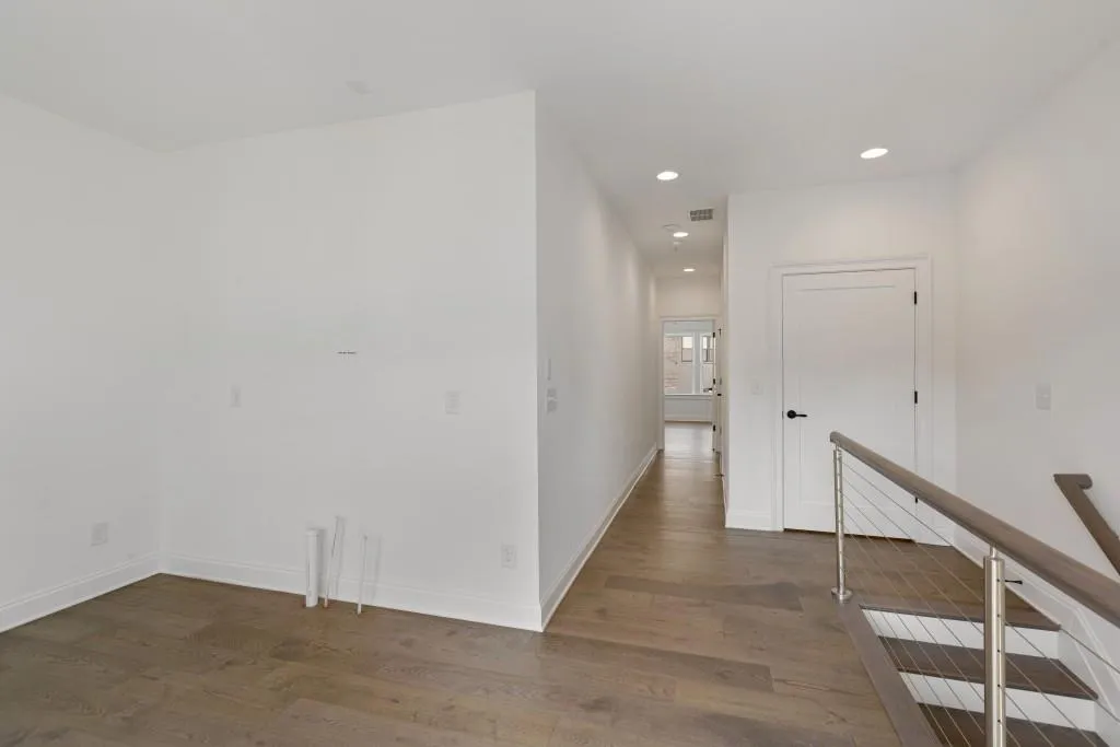 6723 Encore Boulevard, Sandy Springs, Georgia 30328, 3 Bedrooms Bedrooms, ,4 BathroomsBathrooms,Residential,Sold,6723 Encore Boulevard,7016633