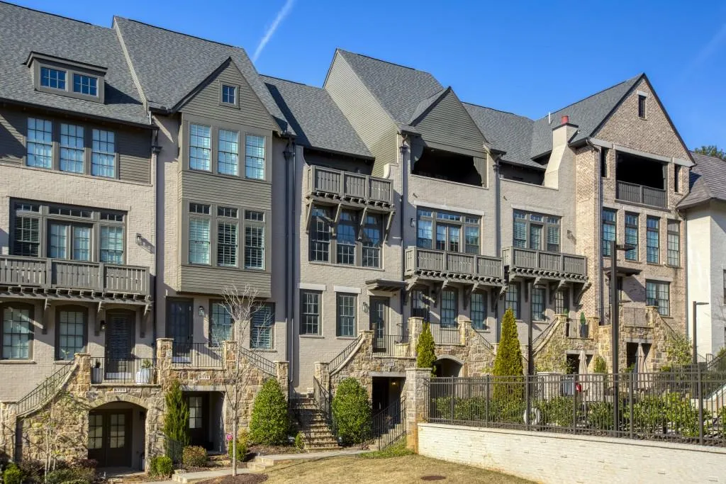 6723 Encore Boulevard, Sandy Springs, Georgia 30328, 3 Bedrooms Bedrooms, ,4 BathroomsBathrooms,Residential,Sold,6723 Encore Boulevard,7016633