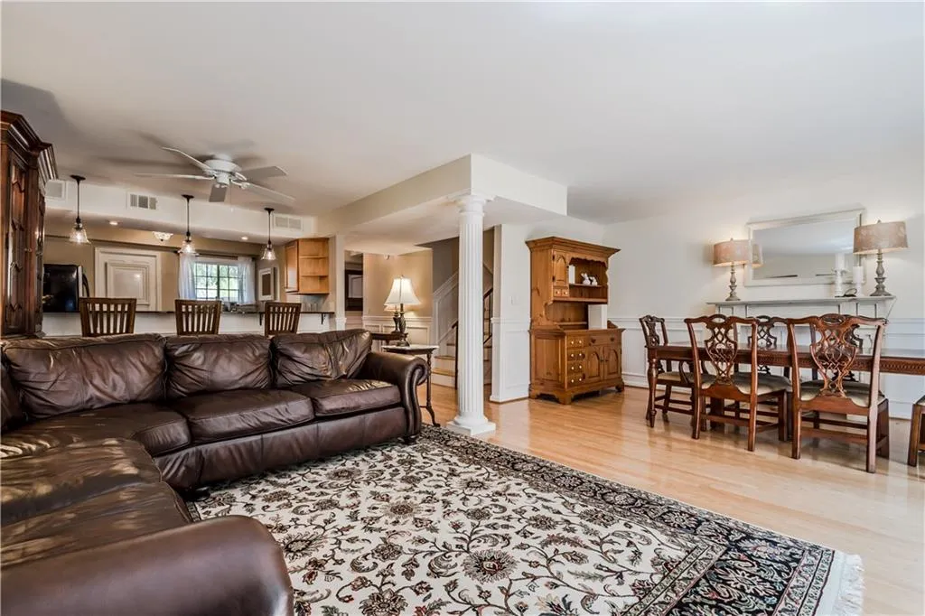 1445 Monroe Drive Ne Unit D1, Atlanta, Georgia 30324, 3 Bedrooms Bedrooms, ,2 BathroomsBathrooms,Residential,Sold,1445 Monroe Drive Ne Unit D1,5900058