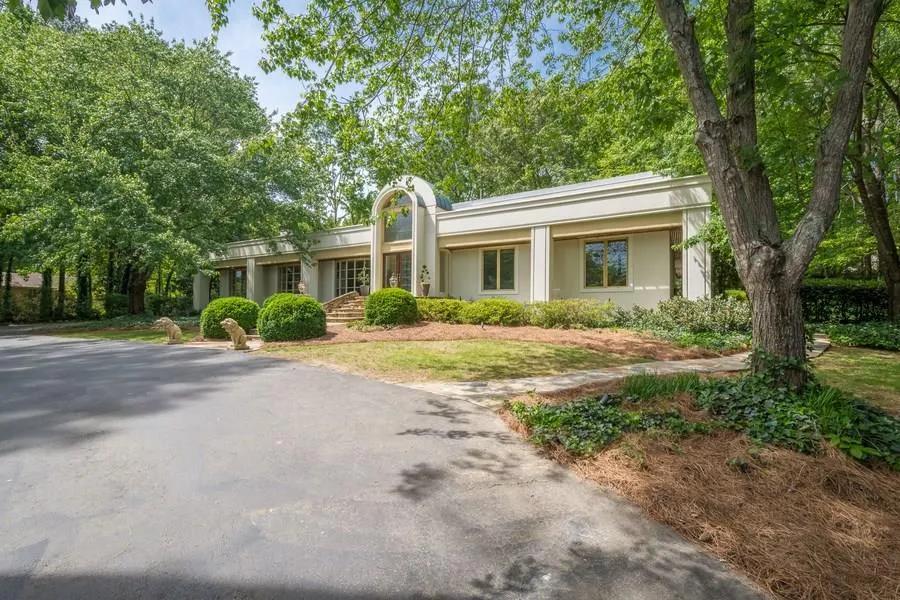 895 Heards Ferry Road, Sandy Springs, Georgia 30328, 3 Bedrooms Bedrooms, ,2 BathroomsBathrooms,Residential,Sold,895 Heards Ferry Road,5685029
