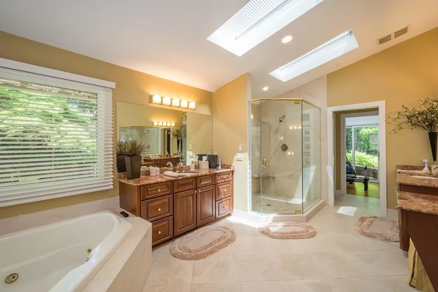 895 Heards Ferry Road, Sandy Springs, Georgia 30328, 3 Bedrooms Bedrooms, ,2 BathroomsBathrooms,Residential,Sold,895 Heards Ferry Road,5685029