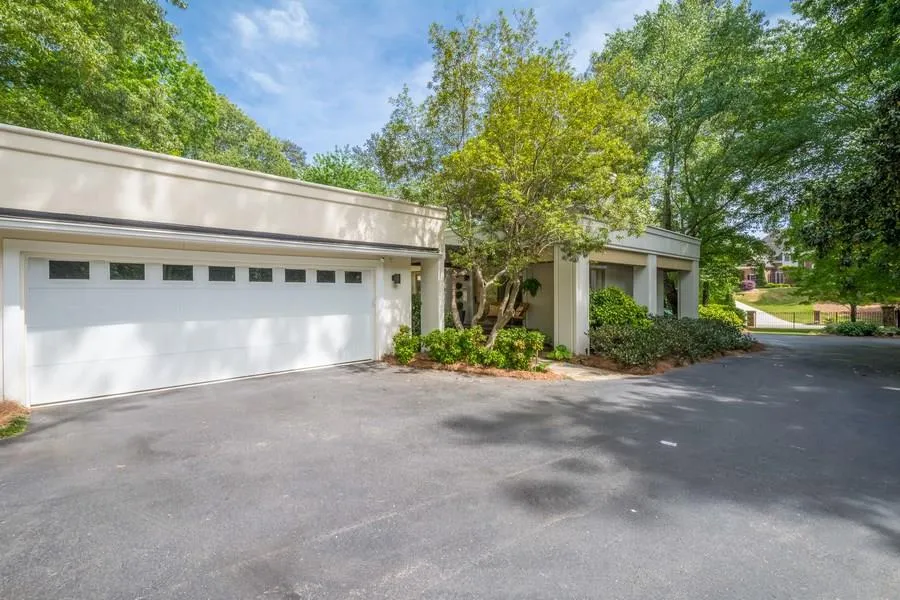 895 Heards Ferry Road, Sandy Springs, Georgia 30328, 3 Bedrooms Bedrooms, ,2 BathroomsBathrooms,Residential,Sold,895 Heards Ferry Road,5685029