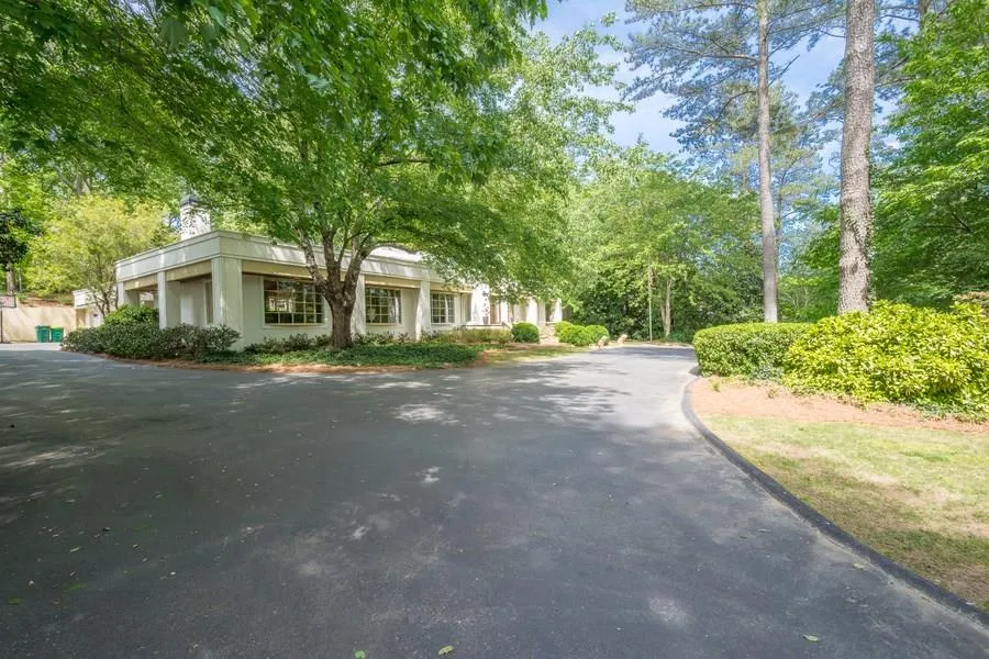 895 Heards Ferry Road, Sandy Springs, Georgia 30328, 3 Bedrooms Bedrooms, ,2 BathroomsBathrooms,Residential,Sold,895 Heards Ferry Road,5685029
