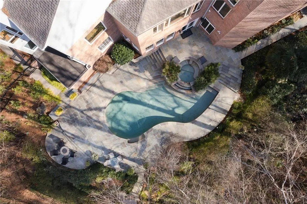 605 Cambridge Way, Sandy Springs, Georgia 30328, 5 Bedrooms Bedrooms, ,5 BathroomsBathrooms,Residential,Sold,605 Cambridge Way,7001333