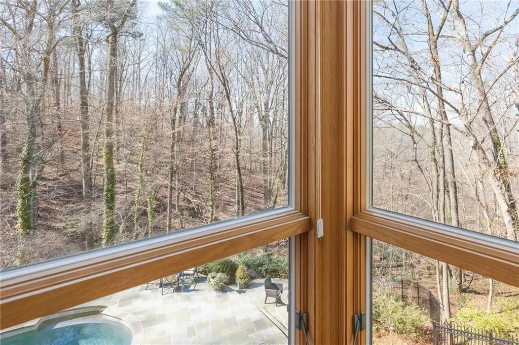 605 Cambridge Way, Sandy Springs, Georgia 30328, 5 Bedrooms Bedrooms, ,5 BathroomsBathrooms,Residential,Sold,605 Cambridge Way,7001333