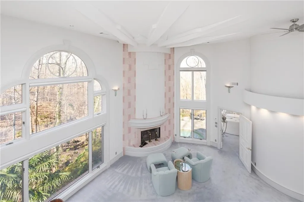 605 Cambridge Way, Sandy Springs, Georgia 30328, 5 Bedrooms Bedrooms, ,5 BathroomsBathrooms,Residential,Sold,605 Cambridge Way,7001333