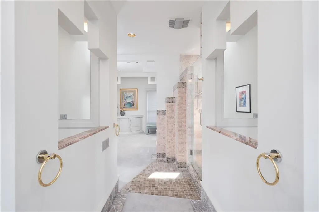 605 Cambridge Way, Sandy Springs, Georgia 30328, 5 Bedrooms Bedrooms, ,5 BathroomsBathrooms,Residential,Sold,605 Cambridge Way,7001333