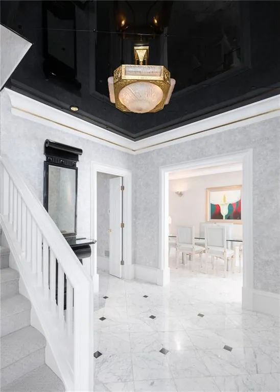 605 Cambridge Way, Sandy Springs, Georgia 30328, 5 Bedrooms Bedrooms, ,5 BathroomsBathrooms,Residential,Sold,605 Cambridge Way,7001333