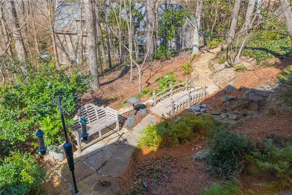 605 Cambridge Way, Sandy Springs, Georgia 30328, 5 Bedrooms Bedrooms, ,5 BathroomsBathrooms,Residential,Sold,605 Cambridge Way,7001333