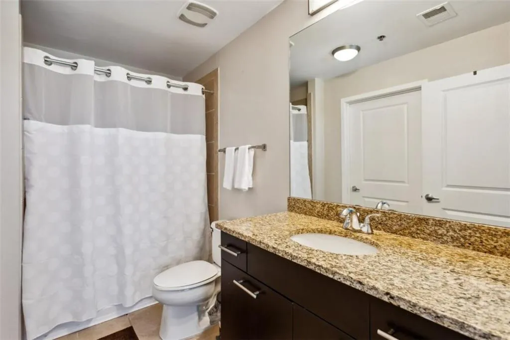 3324 Peachtree Road, Atlanta, Georgia 30326, 2 Bedrooms Bedrooms, ,2 BathroomsBathrooms,Residential,For Sale,3324 Peachtree Road,7628232