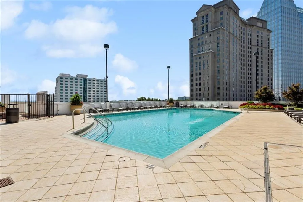3324 Peachtree Road, Atlanta, Georgia 30326, 2 Bedrooms Bedrooms, ,2 BathroomsBathrooms,Residential,For Sale,3324 Peachtree Road,7628232