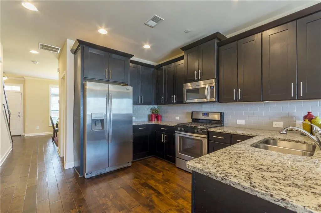 7540 Stoneridge Drive, Sandy Springs, Georgia 30328, 3 Bedrooms Bedrooms, ,3 BathroomsBathrooms,Residential,Sold,7540 Stoneridge Drive,5837088