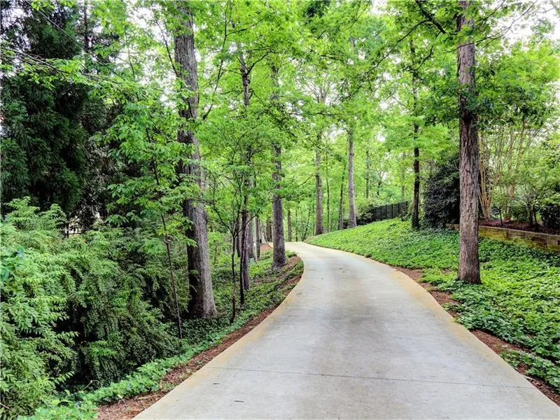 5445 N Powers Ferry Road, Atlanta, Georgia 30327, 5 Bedrooms Bedrooms, ,5 BathroomsBathrooms,Residential,Sold,5445 N Powers Ferry Road,5955798