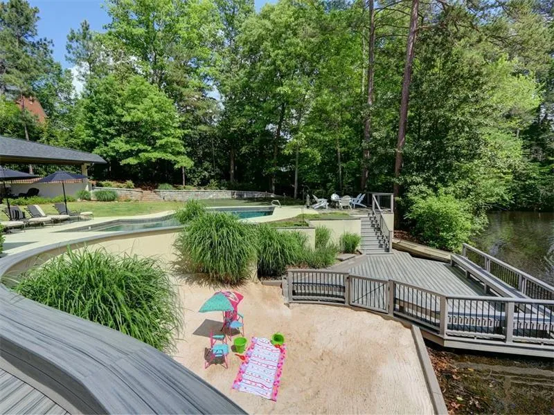 5445 N Powers Ferry Road, Atlanta, Georgia 30327, 5 Bedrooms Bedrooms, ,5 BathroomsBathrooms,Residential,Sold,5445 N Powers Ferry Road,5955798