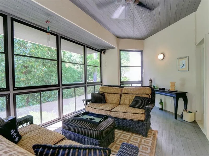 5445 N Powers Ferry Road, Atlanta, Georgia 30327, 5 Bedrooms Bedrooms, ,5 BathroomsBathrooms,Residential,Sold,5445 N Powers Ferry Road,5955798