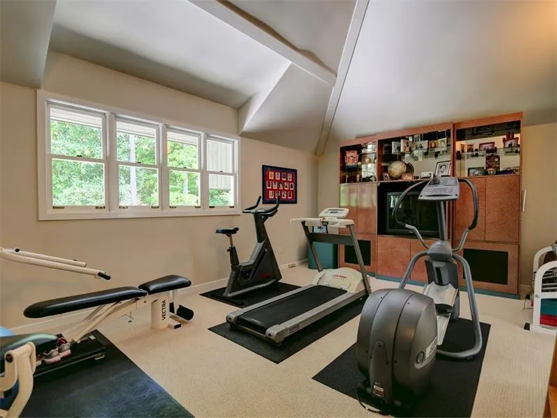 5445 N Powers Ferry Road, Atlanta, Georgia 30327, 5 Bedrooms Bedrooms, ,5 BathroomsBathrooms,Residential,Sold,5445 N Powers Ferry Road,5955798
