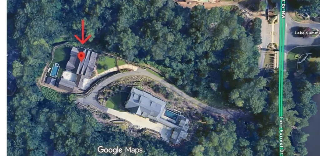 Gated property down a quiet lane approximately 600 feet off Lake Forrest but with the convenience to the park, dining, schools and more!