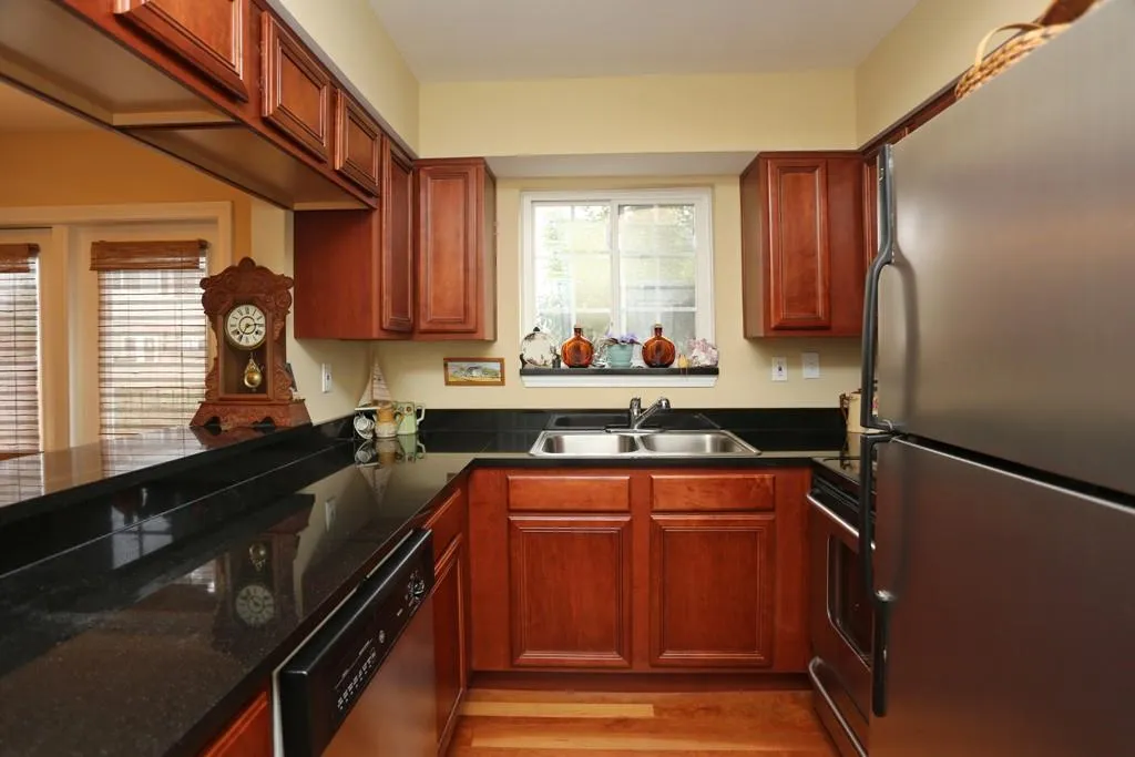 6940 Roswell Road Unit 18e, Atlanta, Georgia 30328, 1 Bedroom Bedrooms, ,1 BathroomBathrooms,Residential,Sold,6940 Roswell Road Unit 18e,5661034
