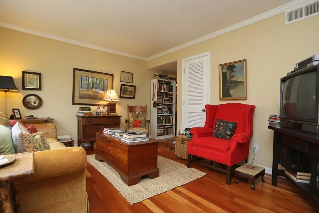 6940 Roswell Road Unit 18e, Atlanta, Georgia 30328, 1 Bedroom Bedrooms, ,1 BathroomBathrooms,Residential,Sold,6940 Roswell Road Unit 18e,5661034