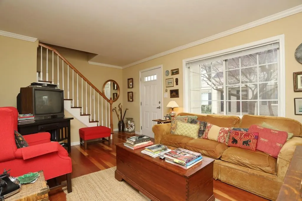 6940 Roswell Road Unit 18e, Atlanta, Georgia 30328, 1 Bedroom Bedrooms, ,1 BathroomBathrooms,Residential,Sold,6940 Roswell Road Unit 18e,5661034