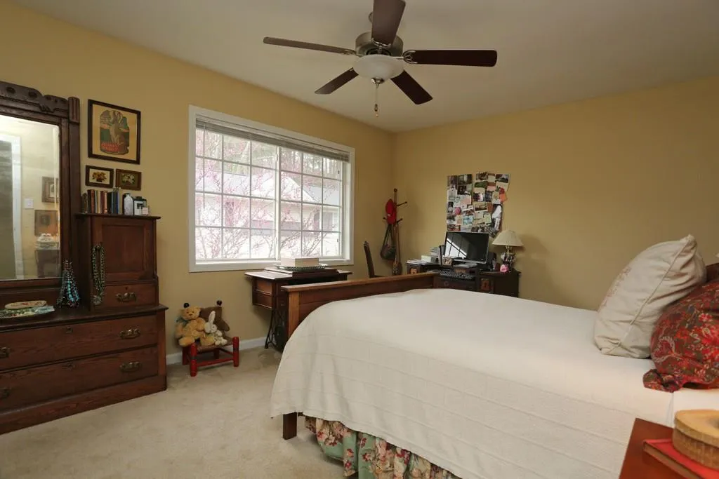 6940 Roswell Road Unit 18e, Atlanta, Georgia 30328, 1 Bedroom Bedrooms, ,1 BathroomBathrooms,Residential,Sold,6940 Roswell Road Unit 18e,5661034