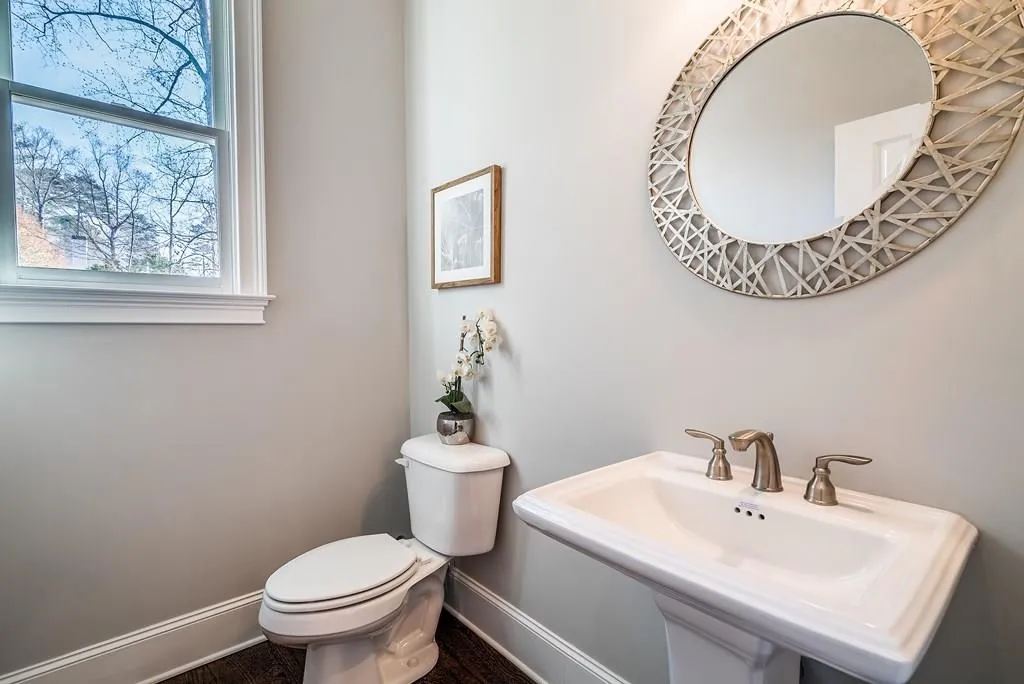 303 Colewood Way, Sandy Springs, Georgia 30328, 5 Bedrooms Bedrooms, ,4 BathroomsBathrooms,Residential,Sold,303 Colewood Way,5930232
