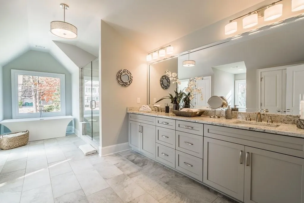 303 Colewood Way, Sandy Springs, Georgia 30328, 5 Bedrooms Bedrooms, ,4 BathroomsBathrooms,Residential,Sold,303 Colewood Way,5930232