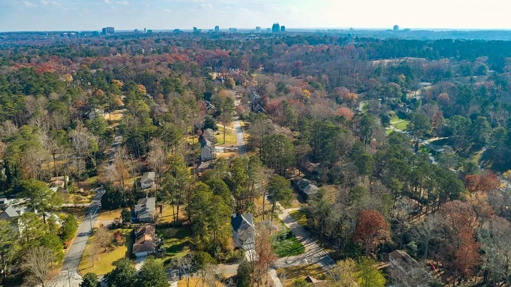 303 Colewood Way, Sandy Springs, Georgia 30328, 5 Bedrooms Bedrooms, ,4 BathroomsBathrooms,Residential,Sold,303 Colewood Way,5930232