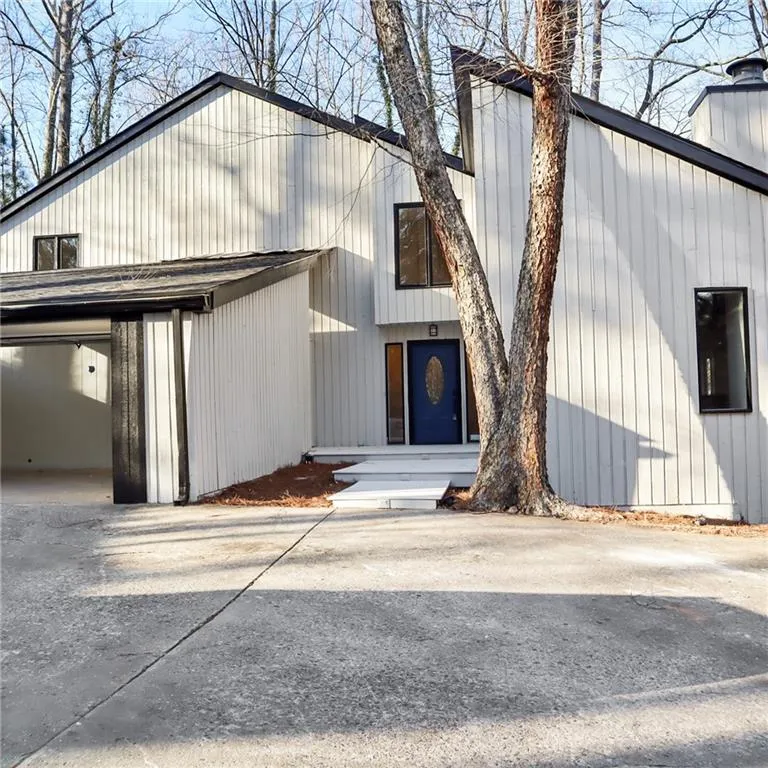 4830 Rebel Trail, Sandy Springs, Georgia 30327, 5 Bedrooms Bedrooms, ,3 BathroomsBathrooms,Residential,For Sale,4830 Rebel Trail,7523787