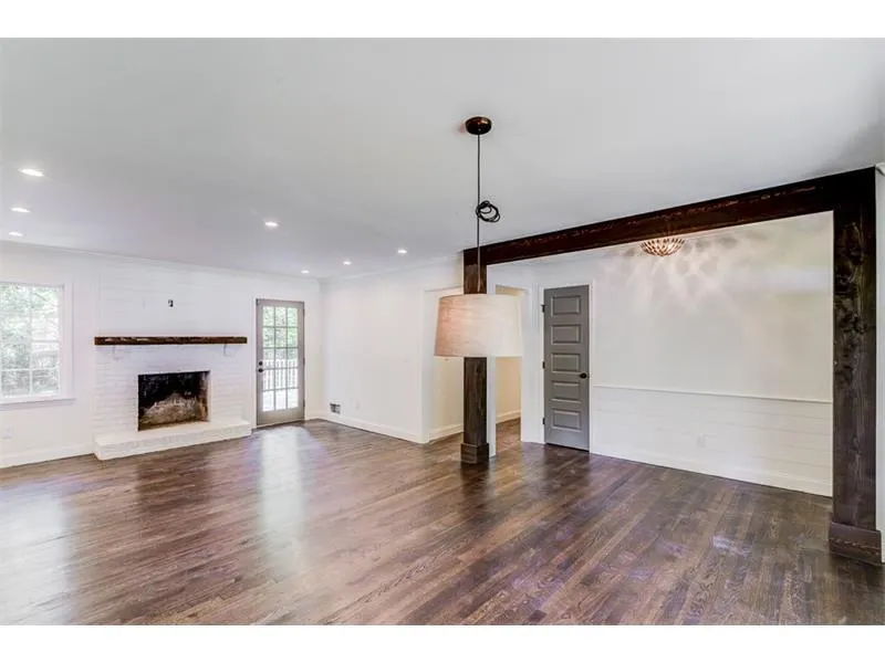 515 Old Creek Road, Sandy Springs, Georgia 30342, 3 Bedrooms Bedrooms, ,2 BathroomsBathrooms,Residential,Sold,515 Old Creek Road,5870230