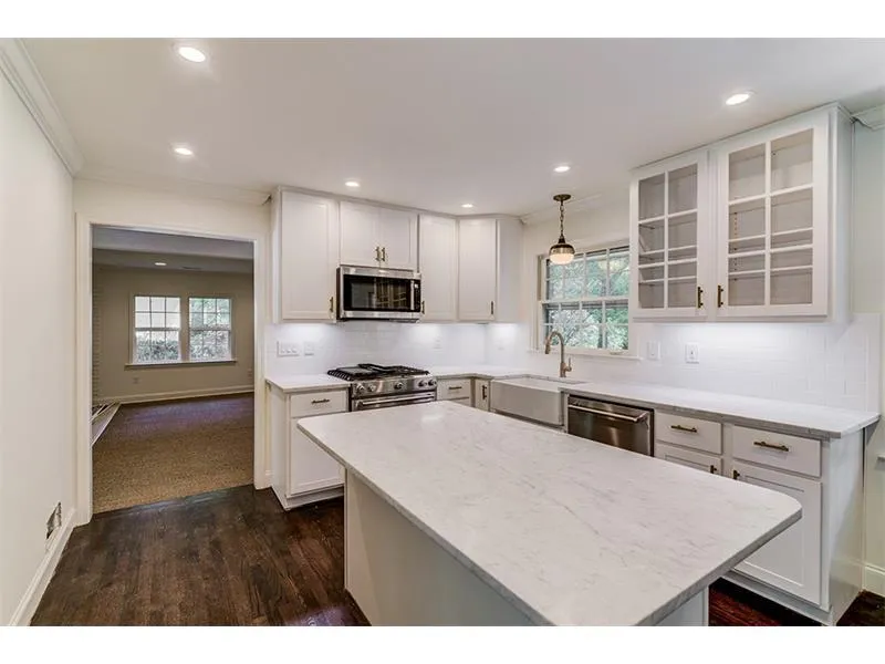 515 Old Creek Road, Sandy Springs, Georgia 30342, 3 Bedrooms Bedrooms, ,2 BathroomsBathrooms,Residential,Sold,515 Old Creek Road,5870230