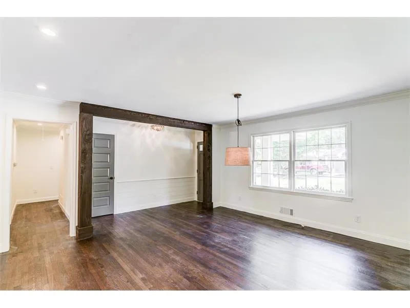 515 Old Creek Road, Sandy Springs, Georgia 30342, 3 Bedrooms Bedrooms, ,2 BathroomsBathrooms,Residential,Sold,515 Old Creek Road,5870230