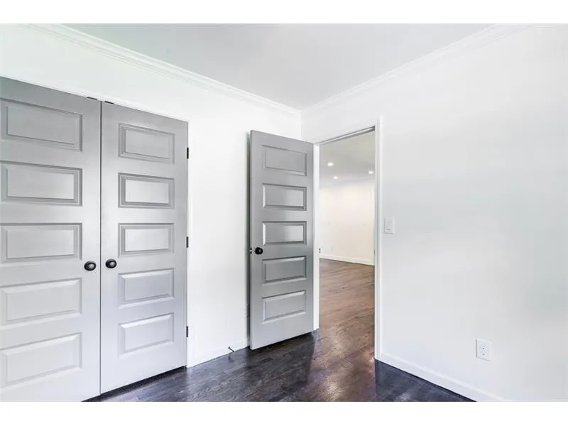 515 Old Creek Road, Sandy Springs, Georgia 30342, 3 Bedrooms Bedrooms, ,2 BathroomsBathrooms,Residential,Sold,515 Old Creek Road,5870230