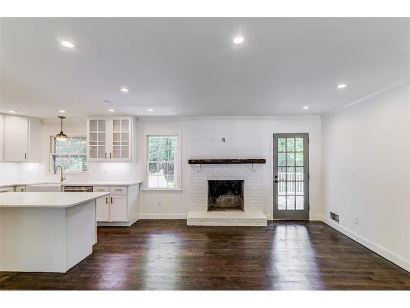 515 Old Creek Road, Sandy Springs, Georgia 30342, 3 Bedrooms Bedrooms, ,2 BathroomsBathrooms,Residential,Sold,515 Old Creek Road,5870230