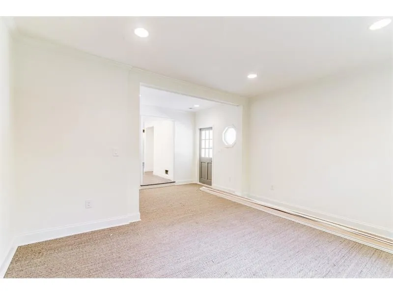 515 Old Creek Road, Sandy Springs, Georgia 30342, 3 Bedrooms Bedrooms, ,2 BathroomsBathrooms,Residential,Sold,515 Old Creek Road,5870230