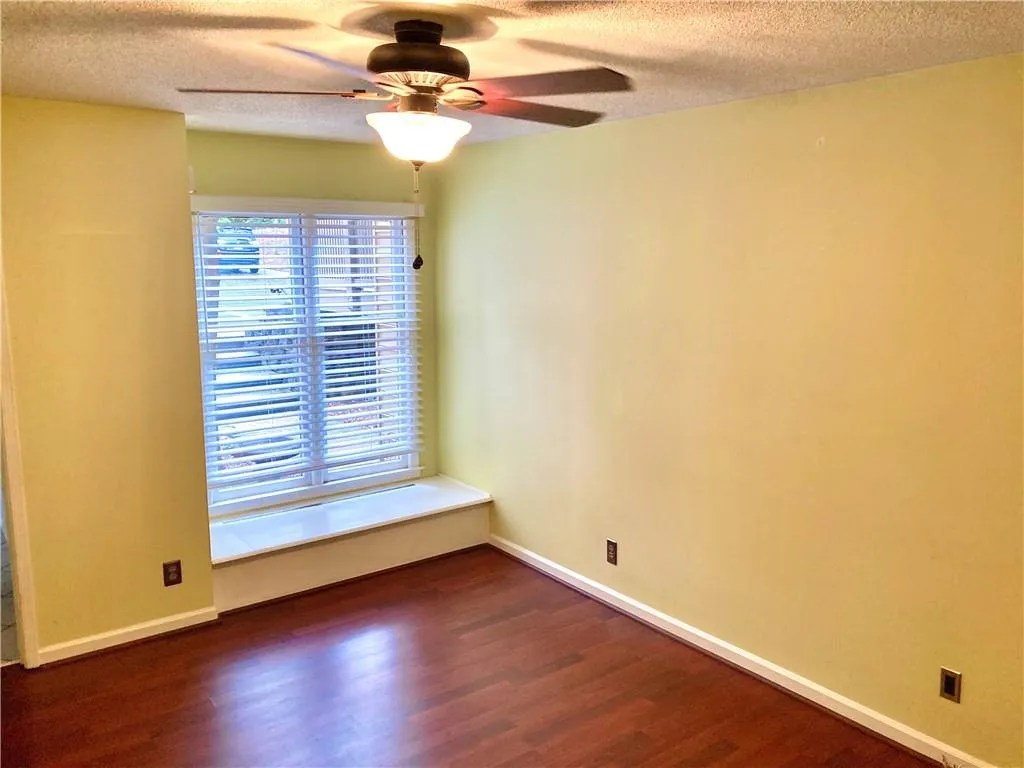 704 Garden Court, Sandy Springs, Georgia 30328, 2 Bedrooms Bedrooms, ,2 BathroomsBathrooms,Residential,Sold,704 Garden Court,7183526