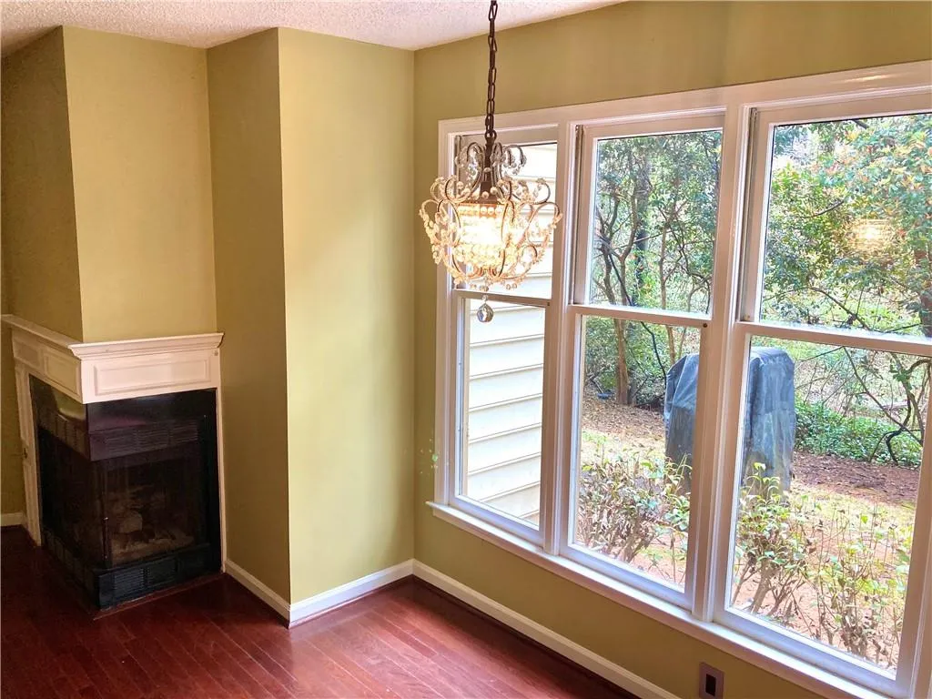 704 Garden Court, Sandy Springs, Georgia 30328, 2 Bedrooms Bedrooms, ,2 BathroomsBathrooms,Residential,Sold,704 Garden Court,7183526