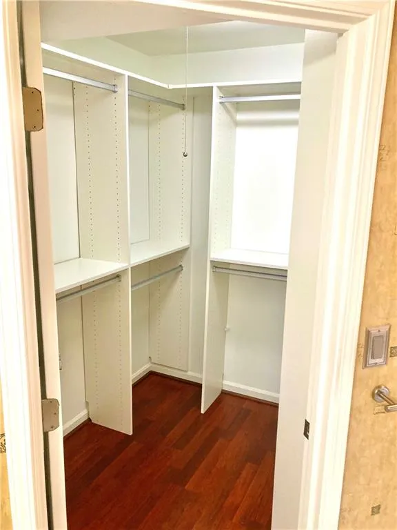 704 Garden Court, Sandy Springs, Georgia 30328, 2 Bedrooms Bedrooms, ,2 BathroomsBathrooms,Residential,Sold,704 Garden Court,7183526