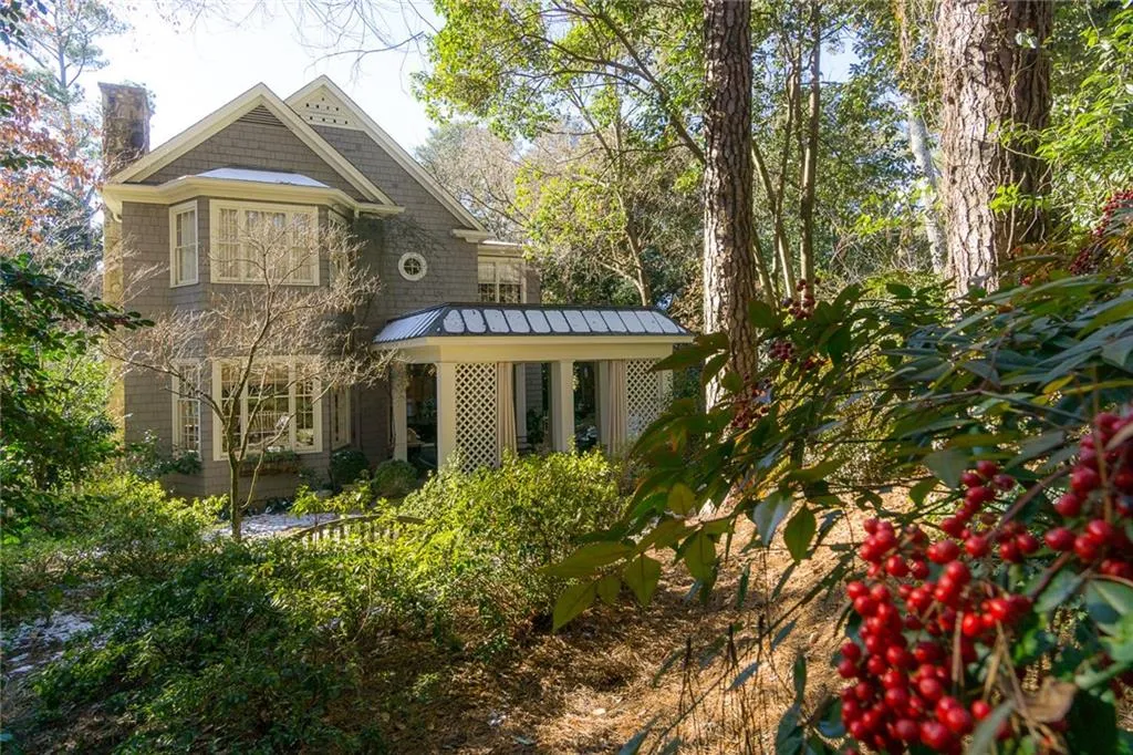3350 W Andrews Drive, Atlanta, Georgia 30305, 4 Bedrooms Bedrooms, ,4 BathroomsBathrooms,Residential,Sold,3350 W Andrews Drive,5956423