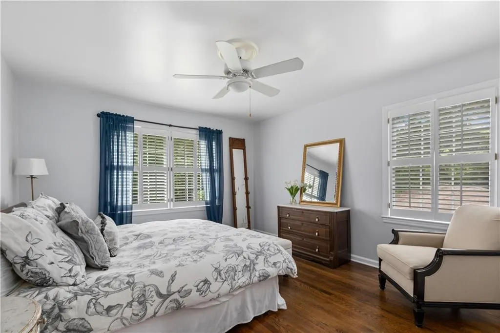 305 Forest Valley Court, Atlanta, Georgia 30342, 4 Bedrooms Bedrooms, ,2 BathroomsBathrooms,Residential,Sold,305 Forest Valley Court,6737440