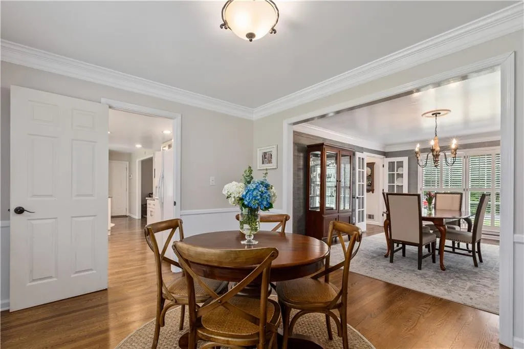 305 Forest Valley Court, Atlanta, Georgia 30342, 4 Bedrooms Bedrooms, ,2 BathroomsBathrooms,Residential,Sold,305 Forest Valley Court,6737440