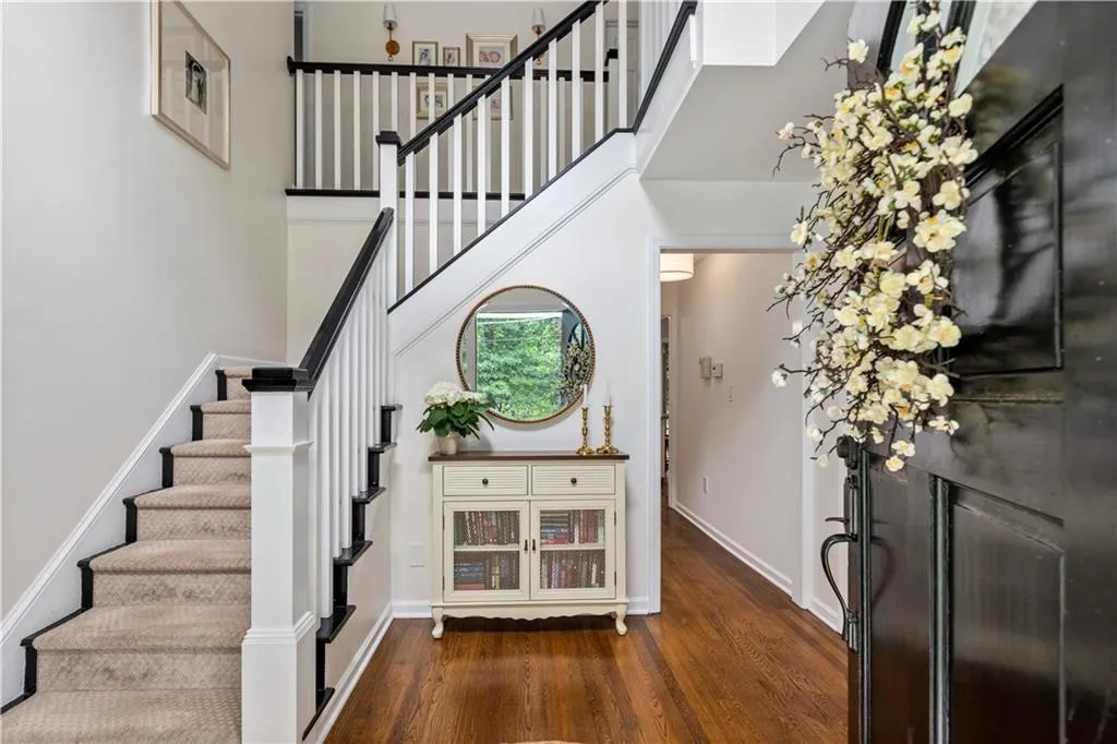 305 Forest Valley Court, Atlanta, Georgia 30342, 4 Bedrooms Bedrooms, ,2 BathroomsBathrooms,Residential,Sold,305 Forest Valley Court,6737440