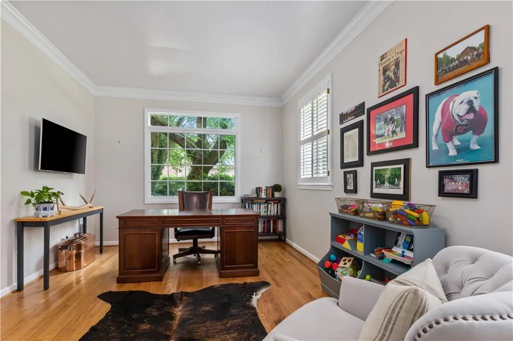 305 Forest Valley Court, Atlanta, Georgia 30342, 4 Bedrooms Bedrooms, ,2 BathroomsBathrooms,Residential,Sold,305 Forest Valley Court,6737440