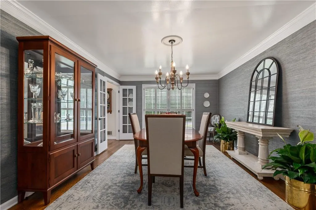 305 Forest Valley Court, Atlanta, Georgia 30342, 4 Bedrooms Bedrooms, ,2 BathroomsBathrooms,Residential,Sold,305 Forest Valley Court,6737440