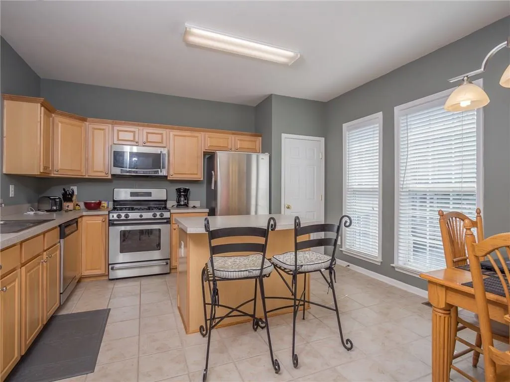 4913 Payson Way Unit 4913, Atlanta, Georgia 30339, 3 Bedrooms Bedrooms, ,2 BathroomsBathrooms,Residential,Sold,4913 Payson Way Unit 4913,5691969